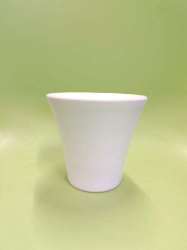 Cache pot en céramique blanc